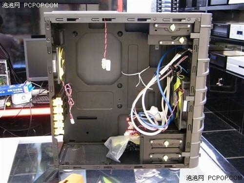 提前享受高速度传输九款USB3.0机箱推荐(7)