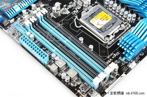 SNB平台强势旗舰 华硕P8P67售价1522元